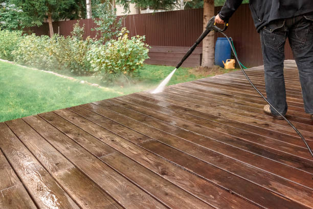 Best Pool Deck Cleaning  in Mikes, TX